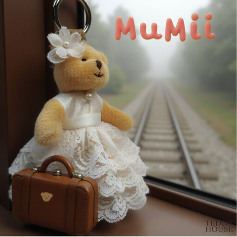 MUMI KEYCHAIN GIRL 04"