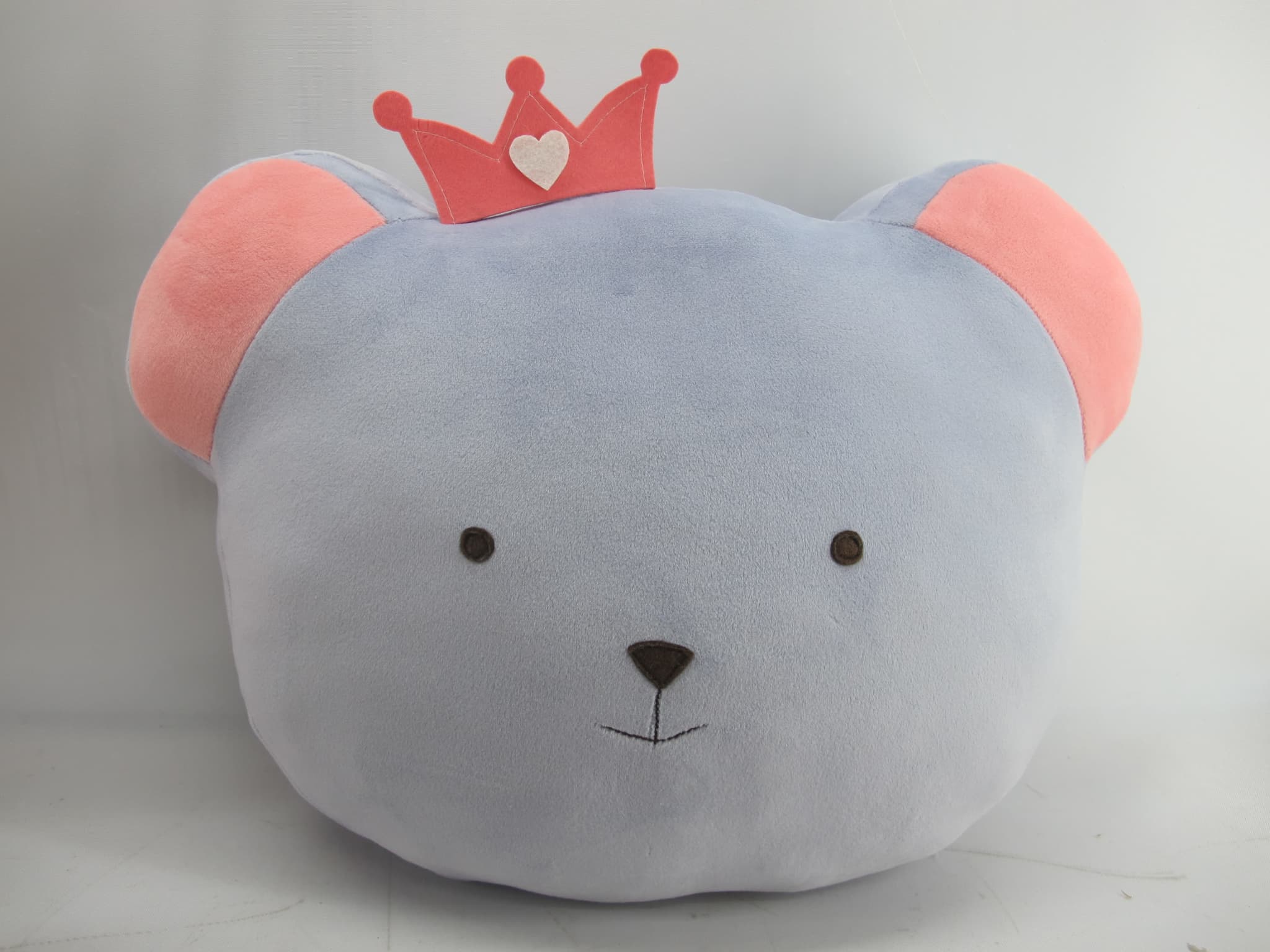 BEAR CUSHION WITH CROWN 17"X13"